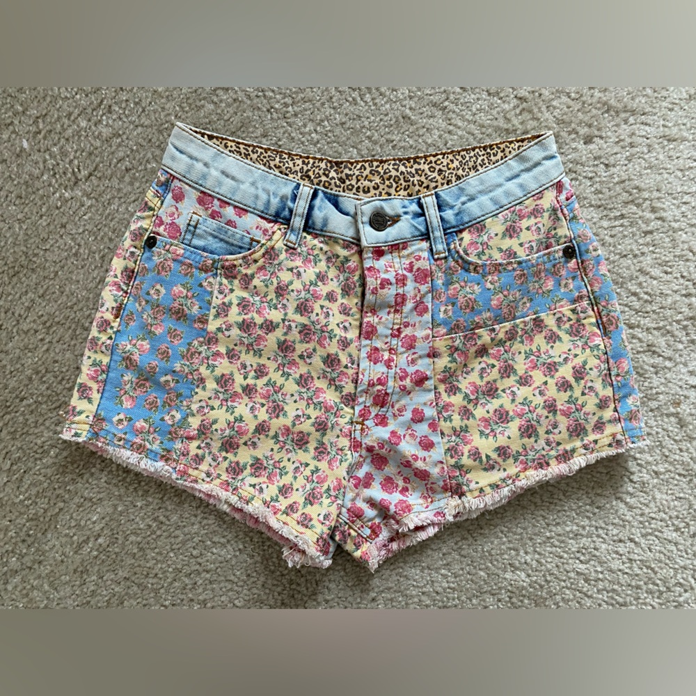 FARM for Anthropologie  floral Jean Shorts  size 26